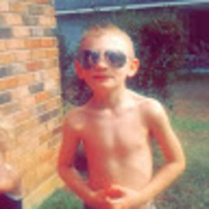 Meet your Posher, Dustin